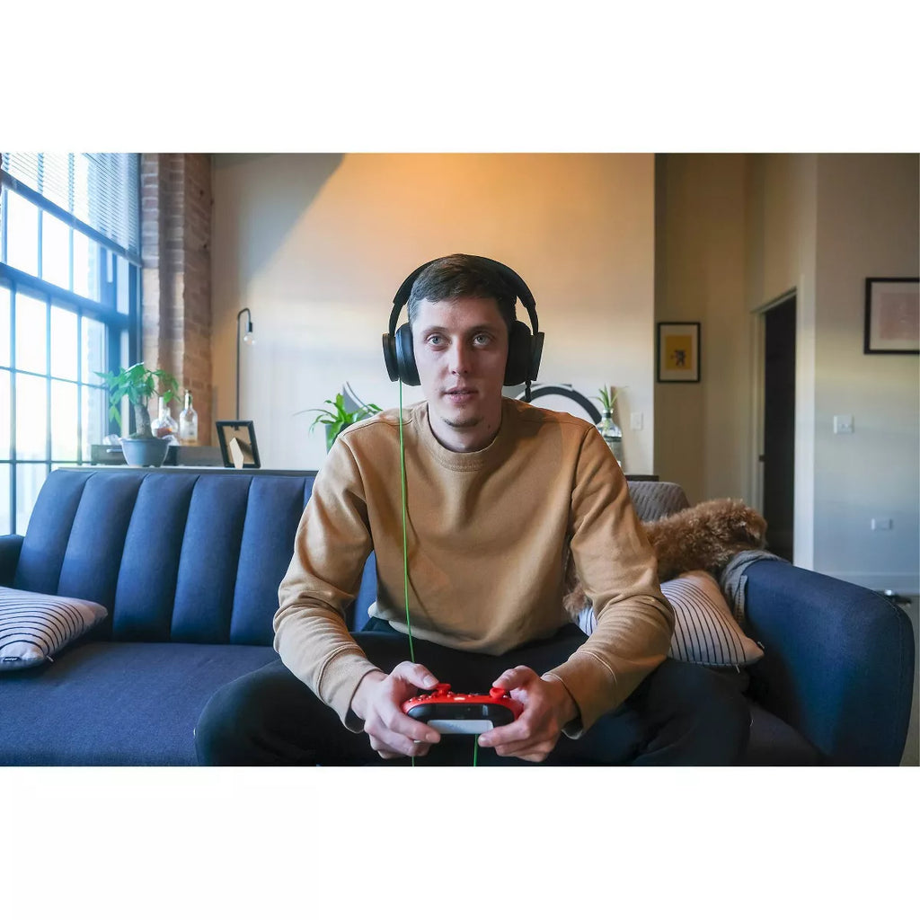 Experience Immersive Gaming with the Xbox Wired Stereo Headset - Perfect for Xbox Series X|S and Xbox One